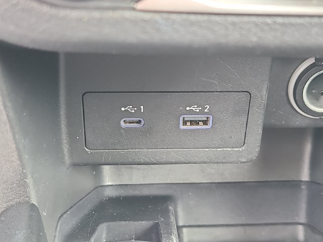 Used 2024 Nissan Kicks SV FWD image 30