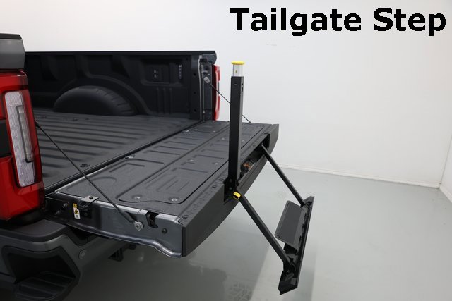 Used 2025 Ford F450 Platinum w/ FX4 Off-Road Package image 46