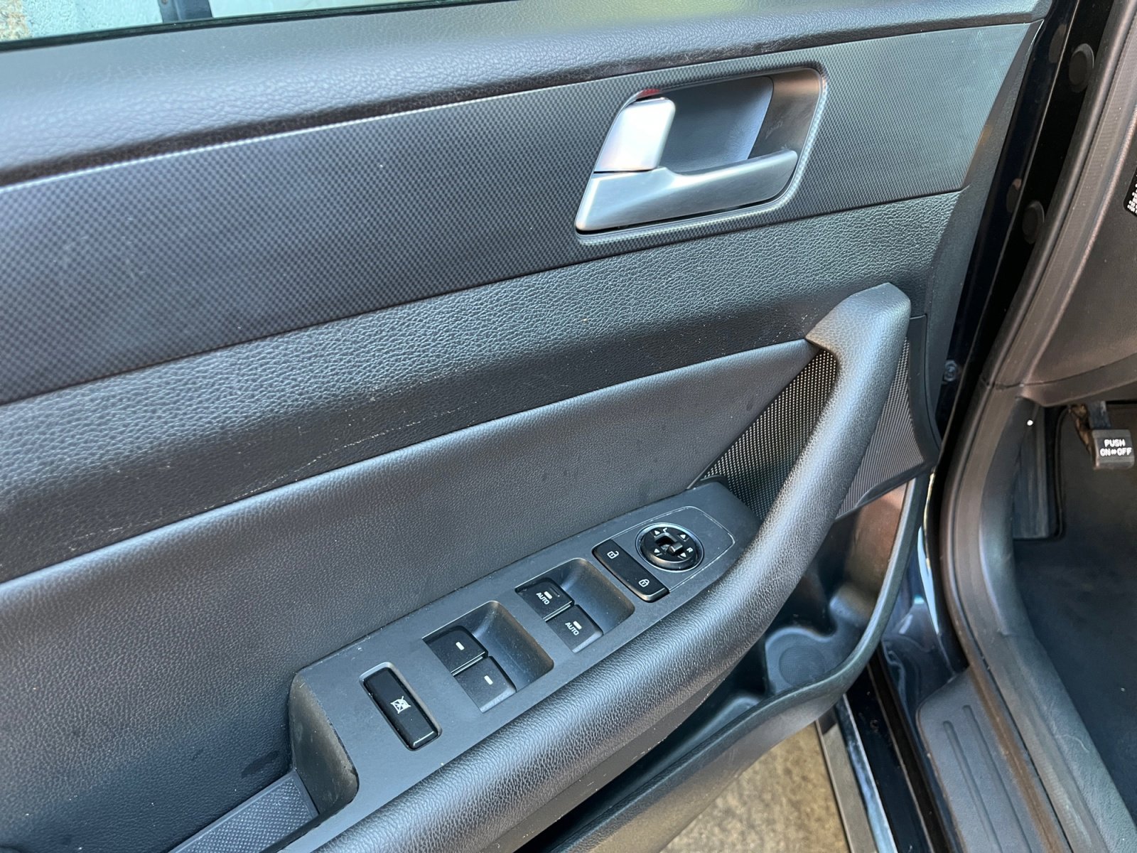 Used 2015 Hyundai Sonata Sport w/ Option Group 03 FWD image 14