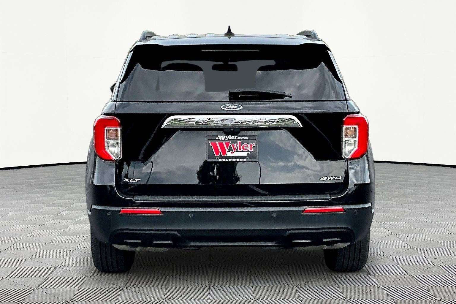 Used 2022 Ford Explorer XLT AWD/4WD image 5