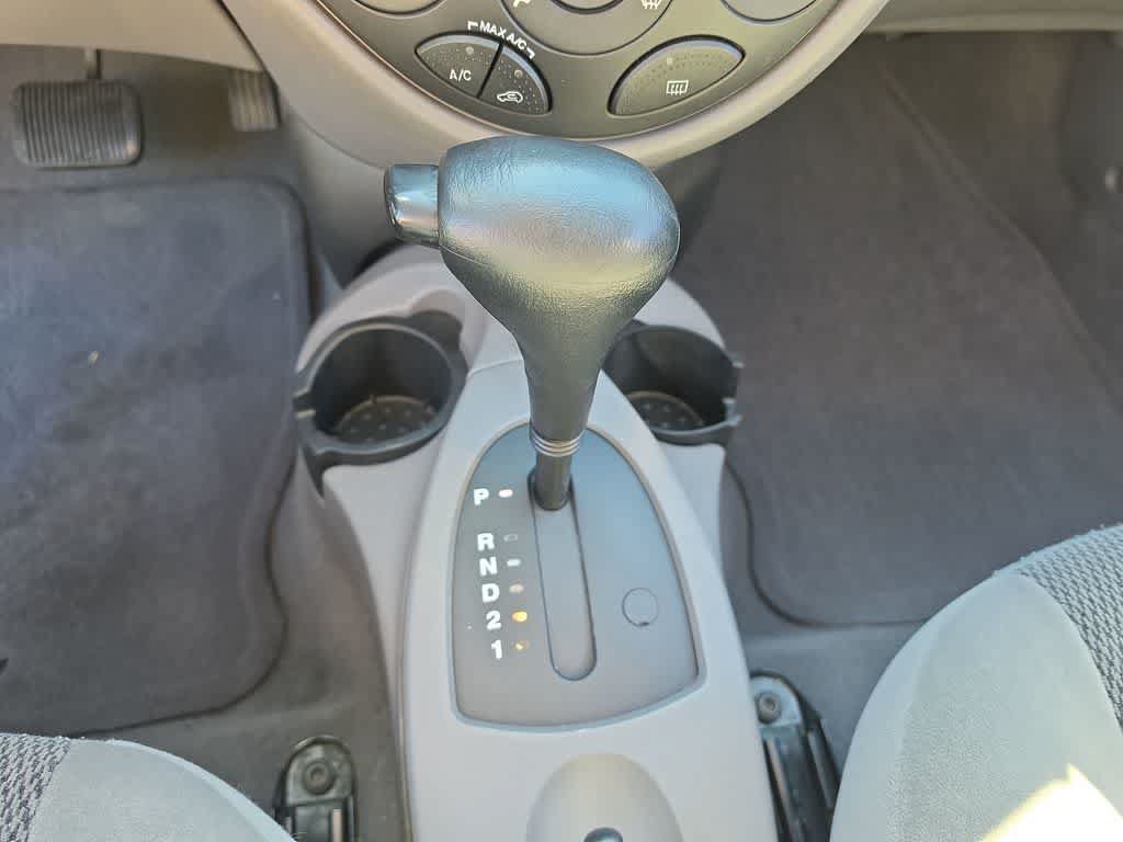 Used 2003 Ford Focus SE FWD image 18