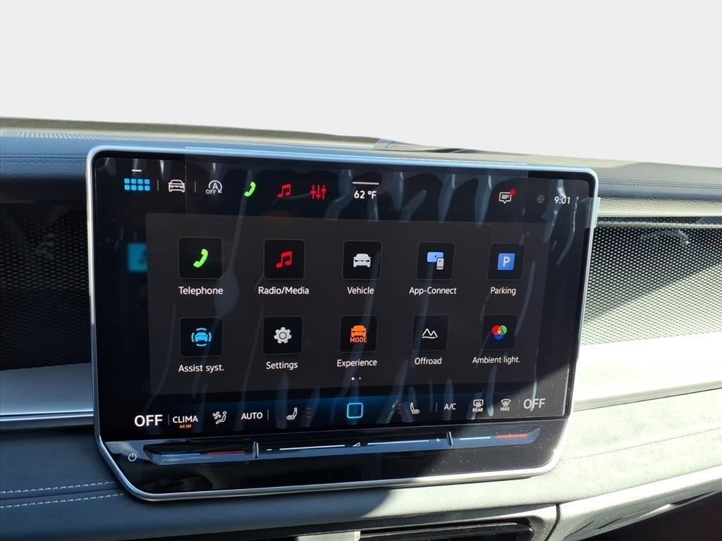 New 2026 Volkswagen Tiguan SE image 16