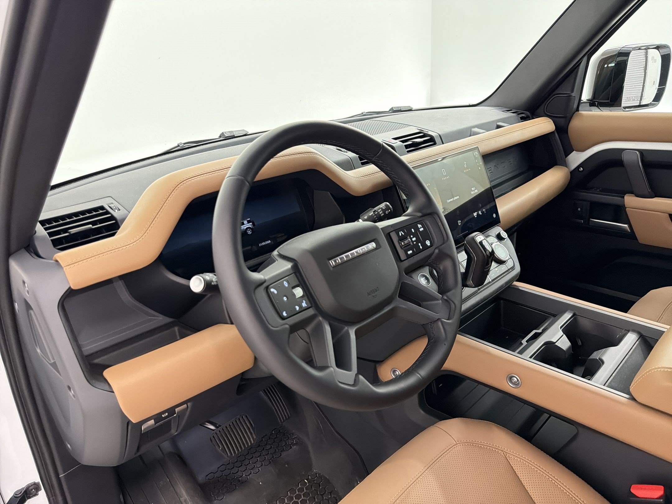 New 2026 Land Rover Defender 110 X-Dynamic SE AWD/4WD image 4