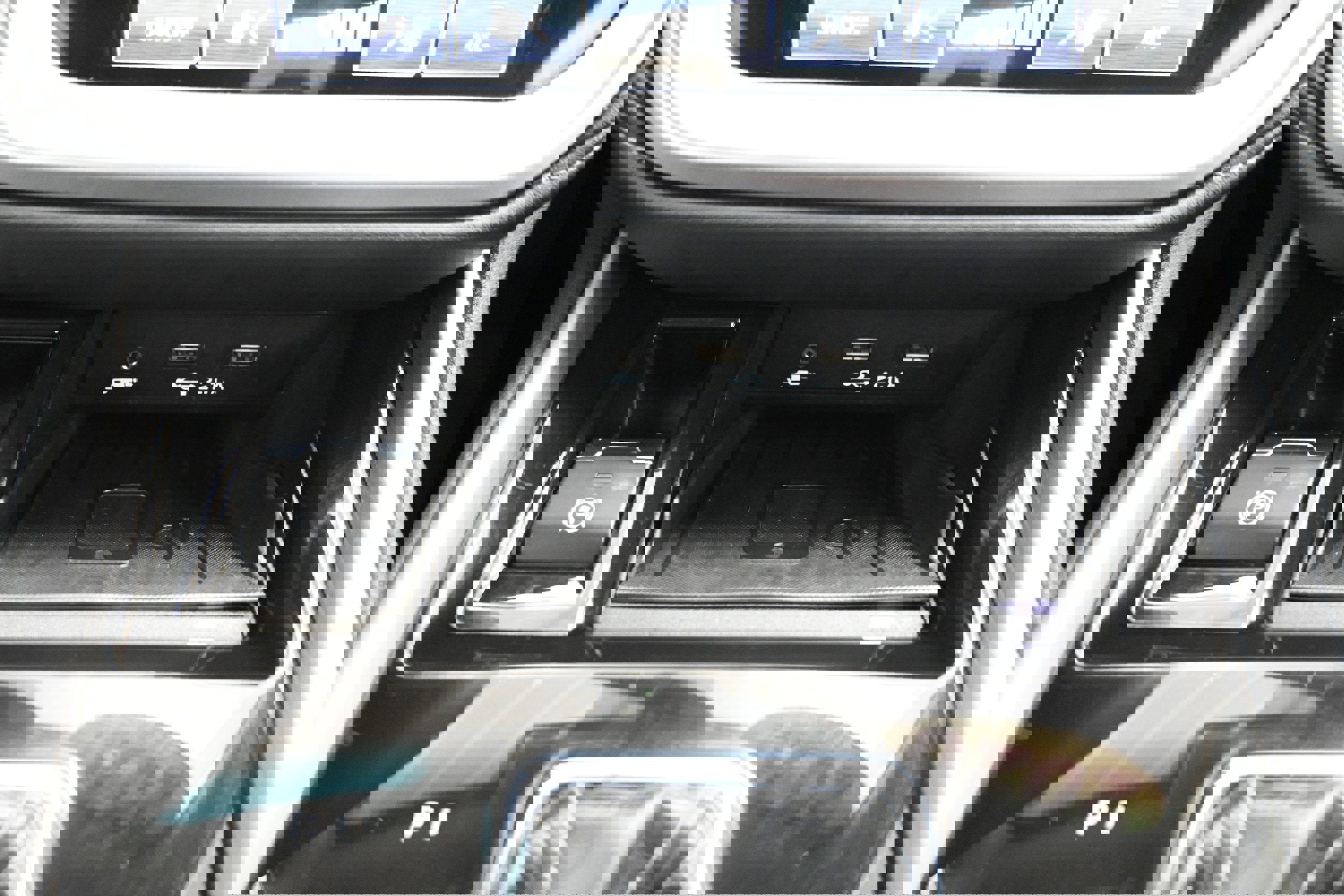 Used 2020 Subaru Outback Premium image 16