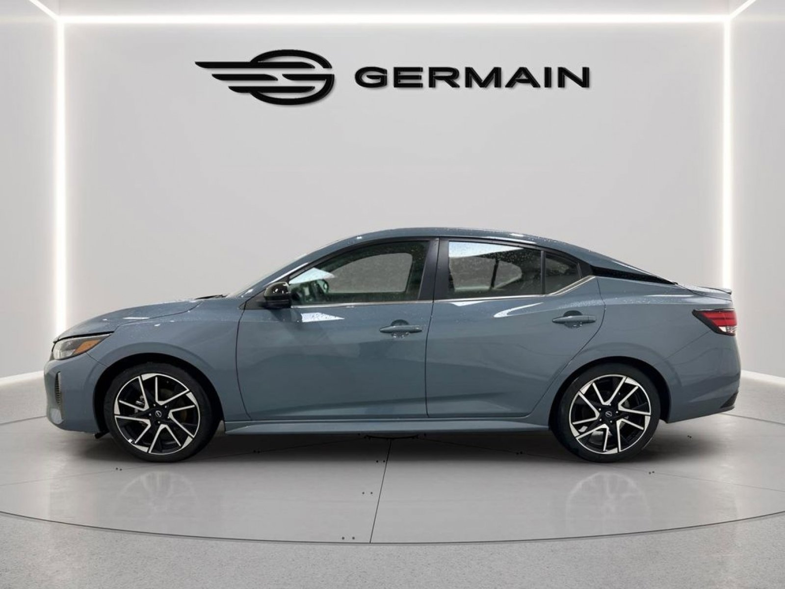 Used 2025 Nissan Sentra SR image 4