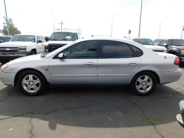 Used 2001 Ford Taurus SEL image 4