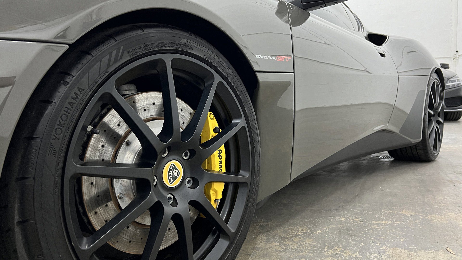 Used 2021 Lotus Evora image 16