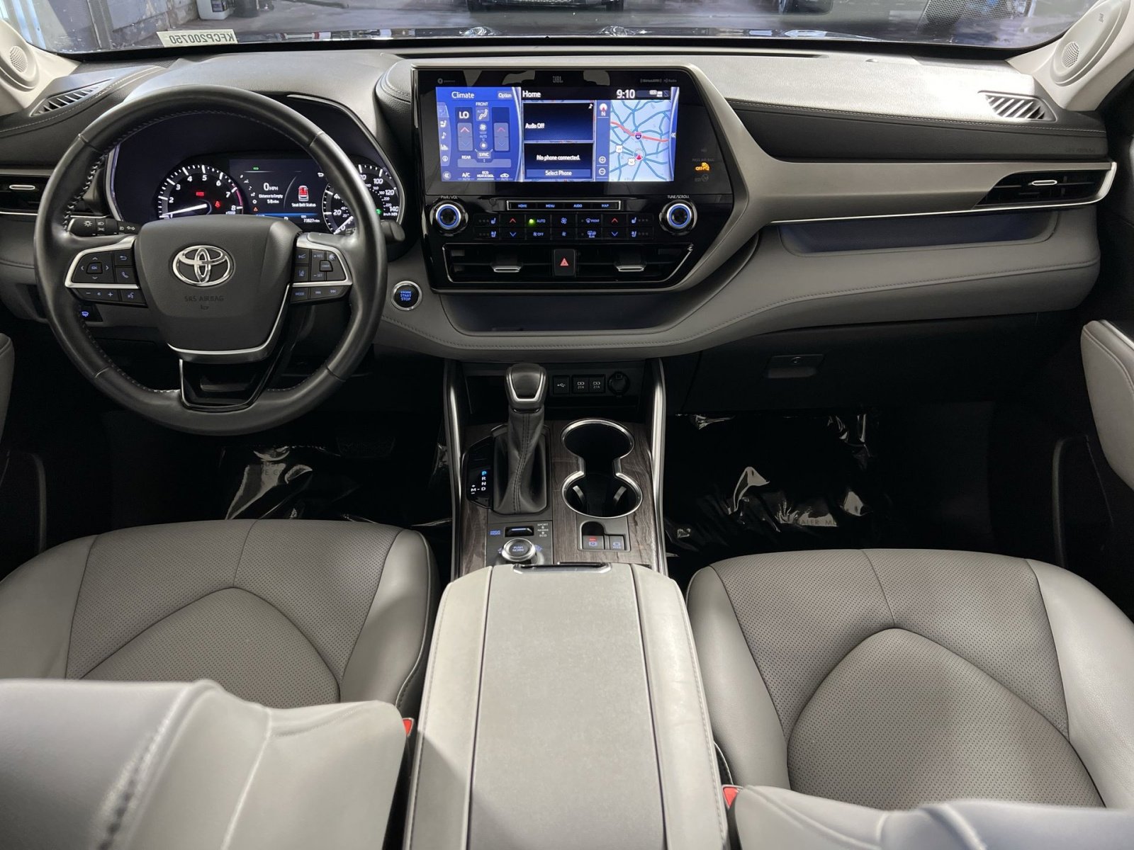 Used 2020 Toyota Highlander Limited image 23
