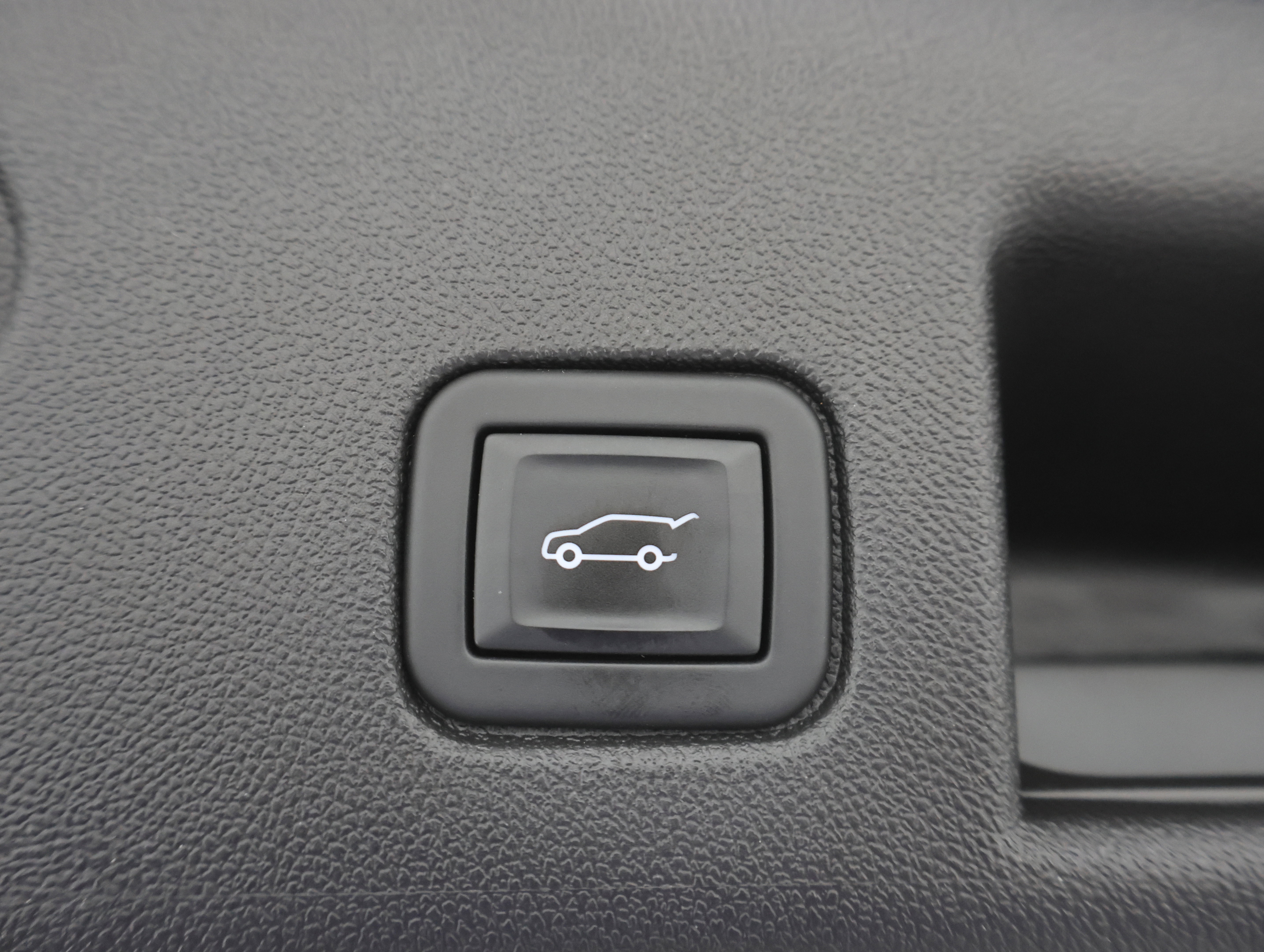 Used 2024 Chevrolet Equinox RS w/ LPO, Floor Liner Package image 29