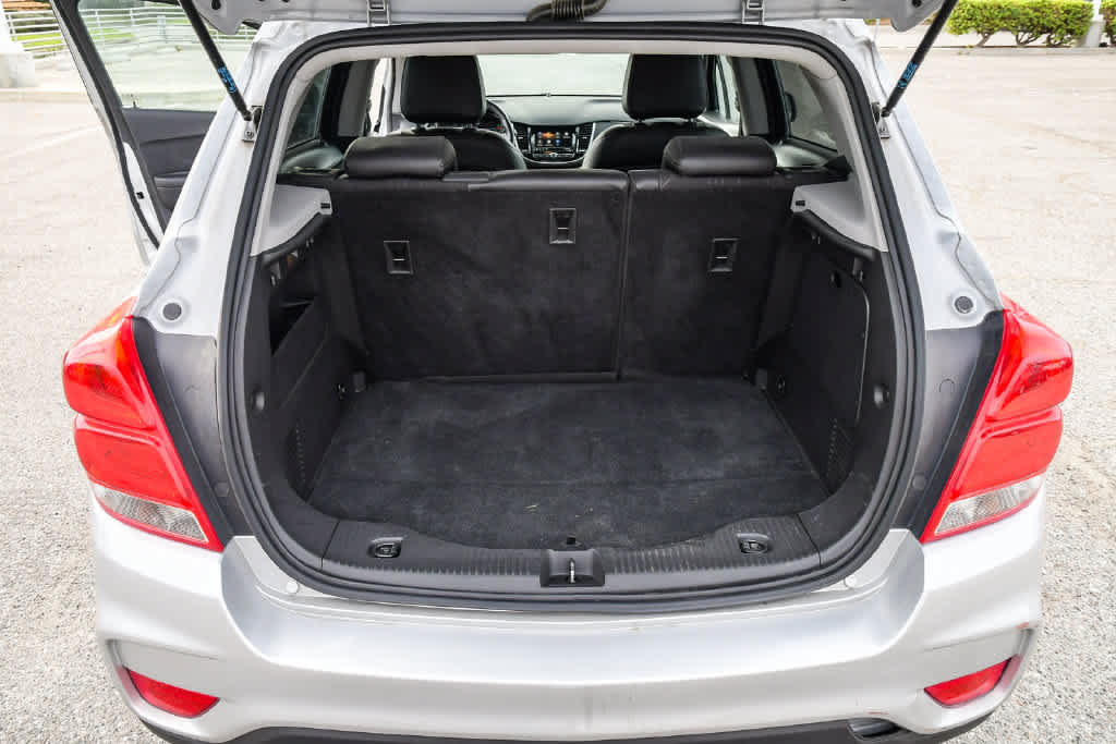 Used 2019 Chevrolet Trax LT w/ LT Convenience Package FWD image 27
