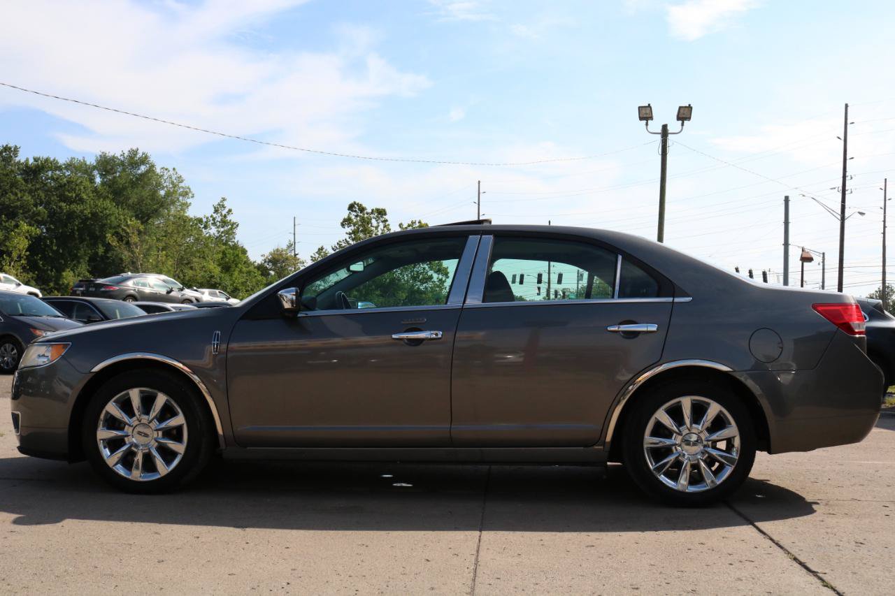 Used 2011 Lincoln MKZ FWD image 17