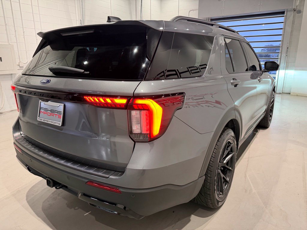 Used 2025 Ford Explorer ST-Line RWD image 10