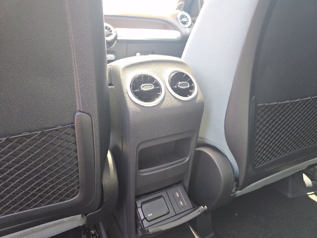 New 2026 Mercedes-Benz GLB 250 4MATIC image 26