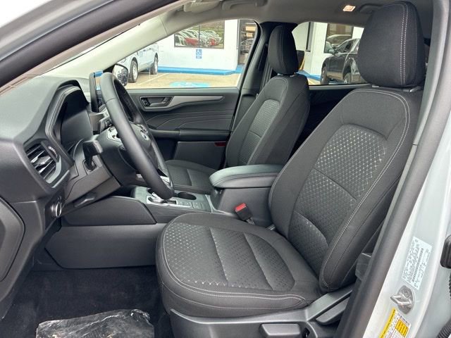 New 2025 Ford Escape Active w/ Cold Weather Package AWD/4WD image 11
