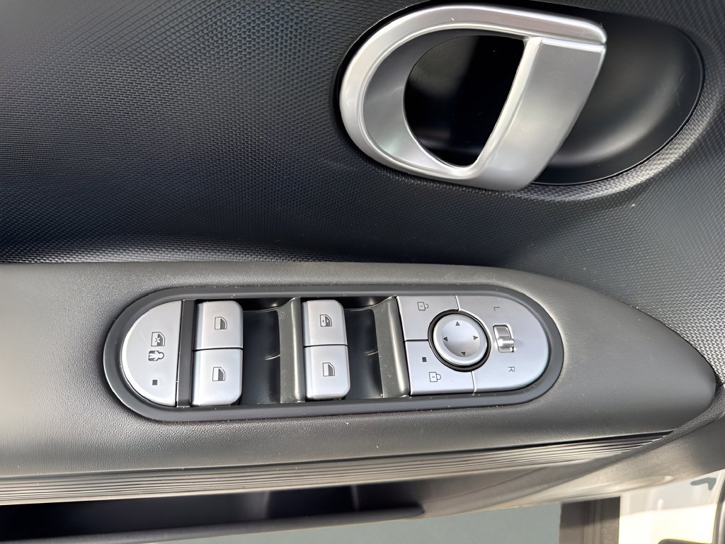 Used 2023 Hyundai Ioniq 5 SE RWD image 24