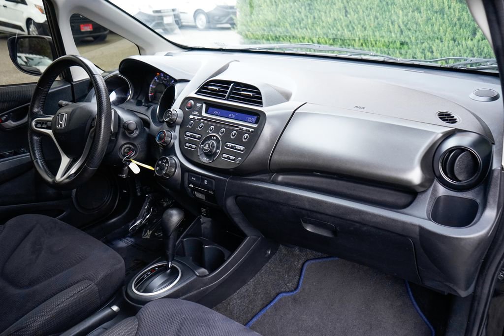 Used 2013 Honda Fit Sport image 31