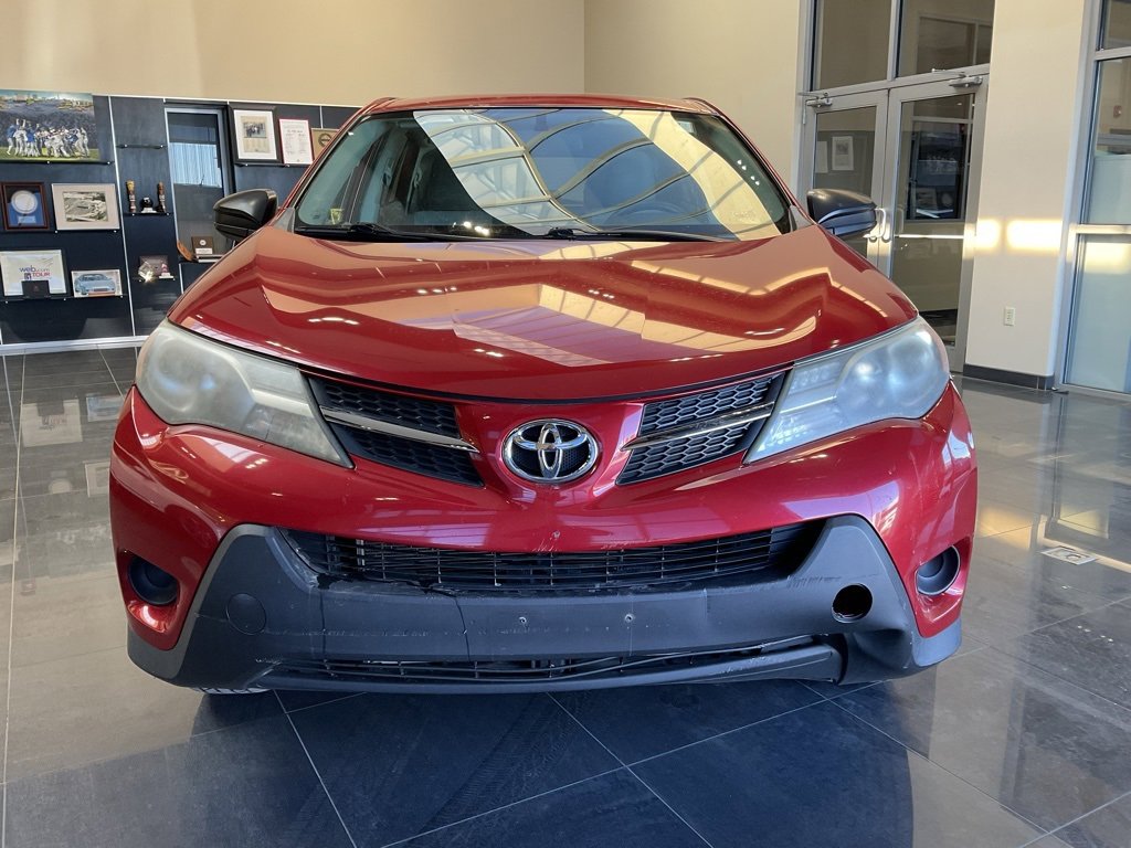 Used 2013 Toyota RAV4 LE image 2