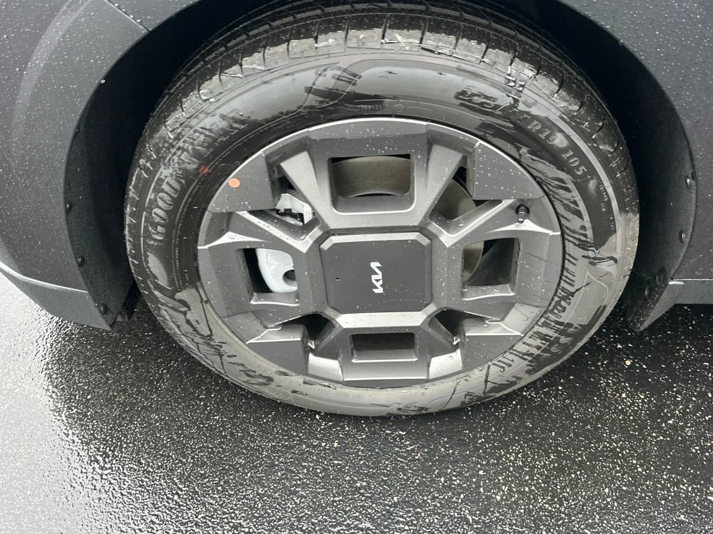 New 2026 Kia Carnival EX image 41