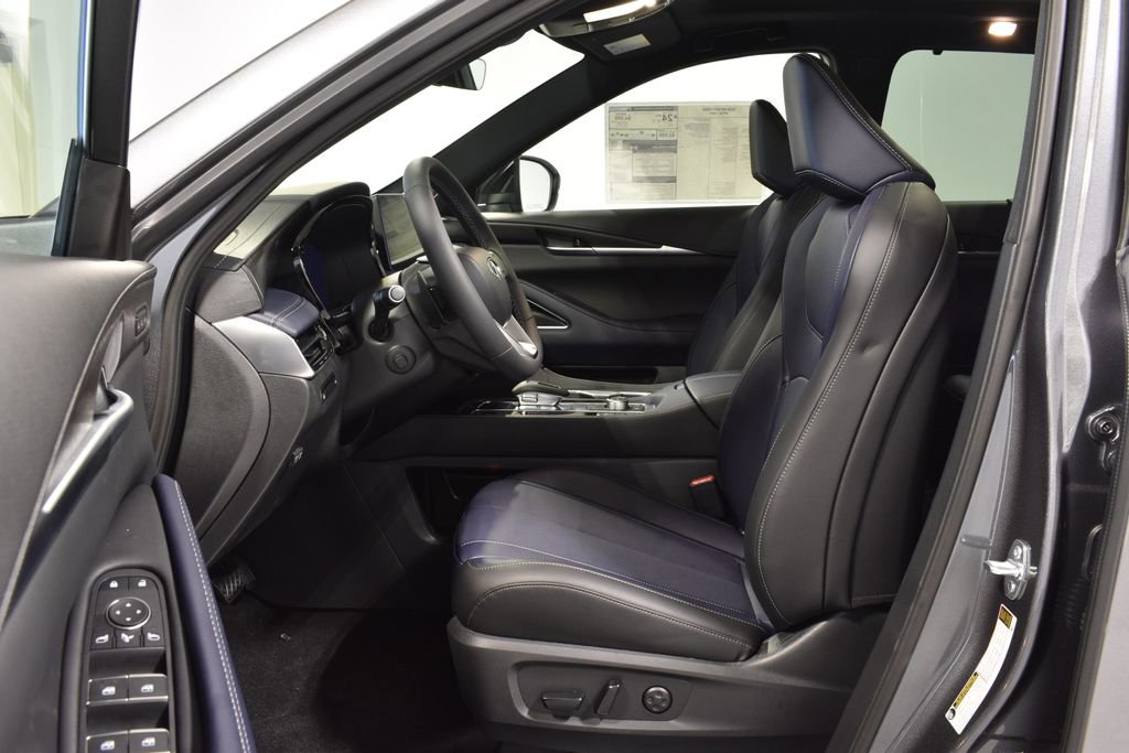 New 2026 INFINITI QX60 Sport w/ Dark Cargo Package image 10