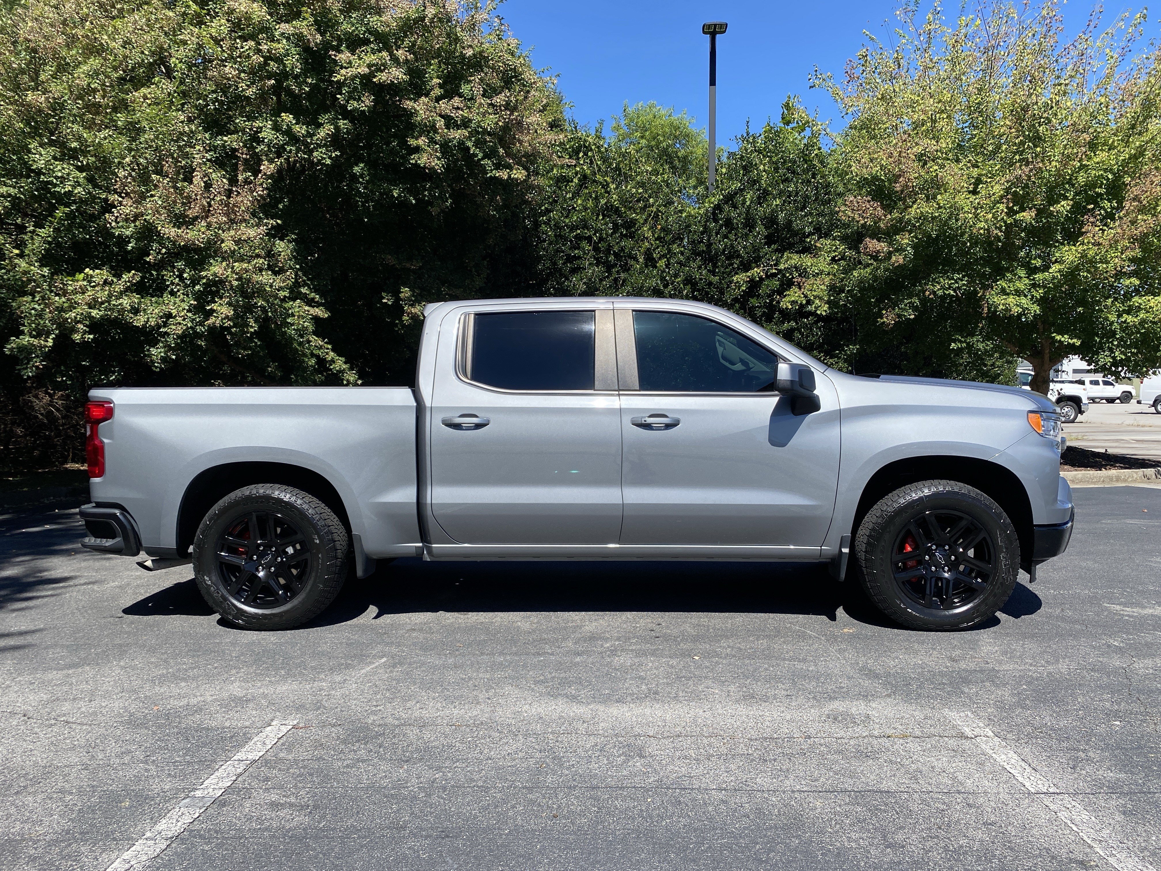 Used 2024 Chevrolet Silverado 1500 LT w/ Convenience Package II RWD image 10