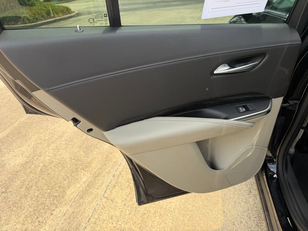 Used 2023 Cadillac XT4 Premium Luxury FWD image 13
