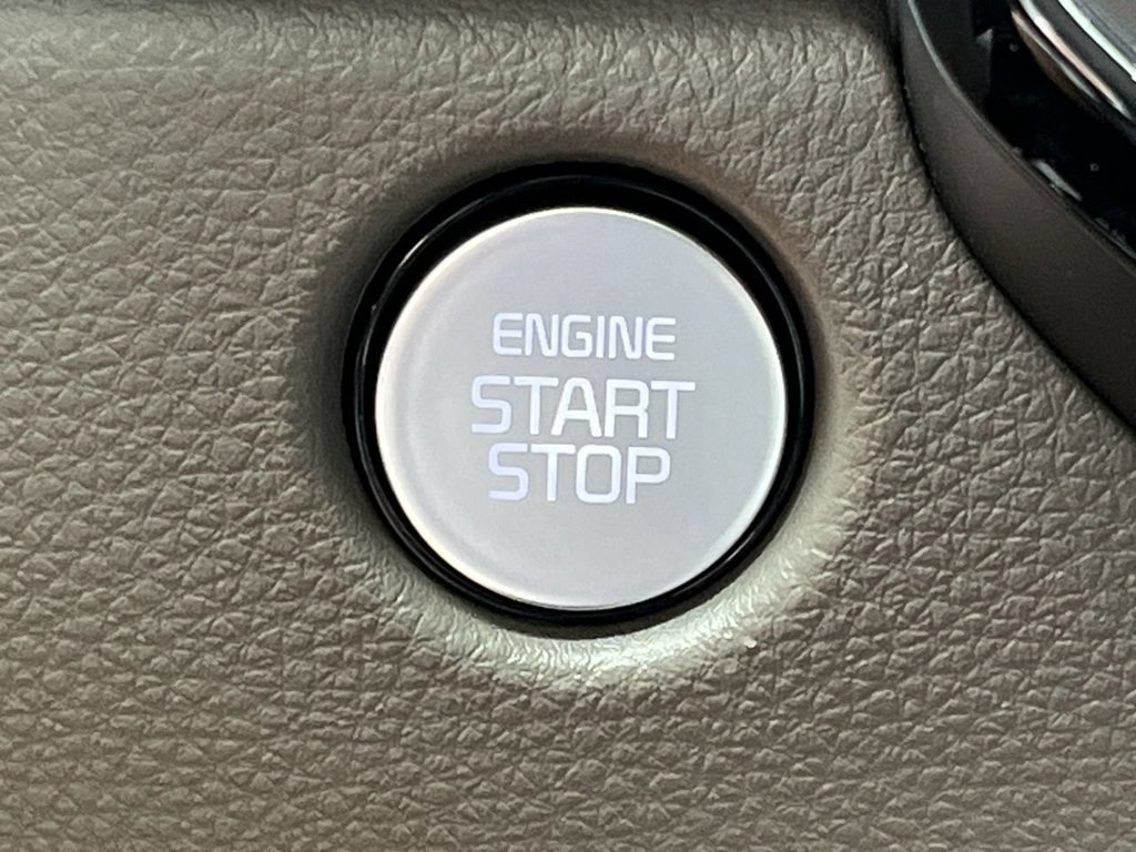 New 2026 Kia Carnival FWD image 17