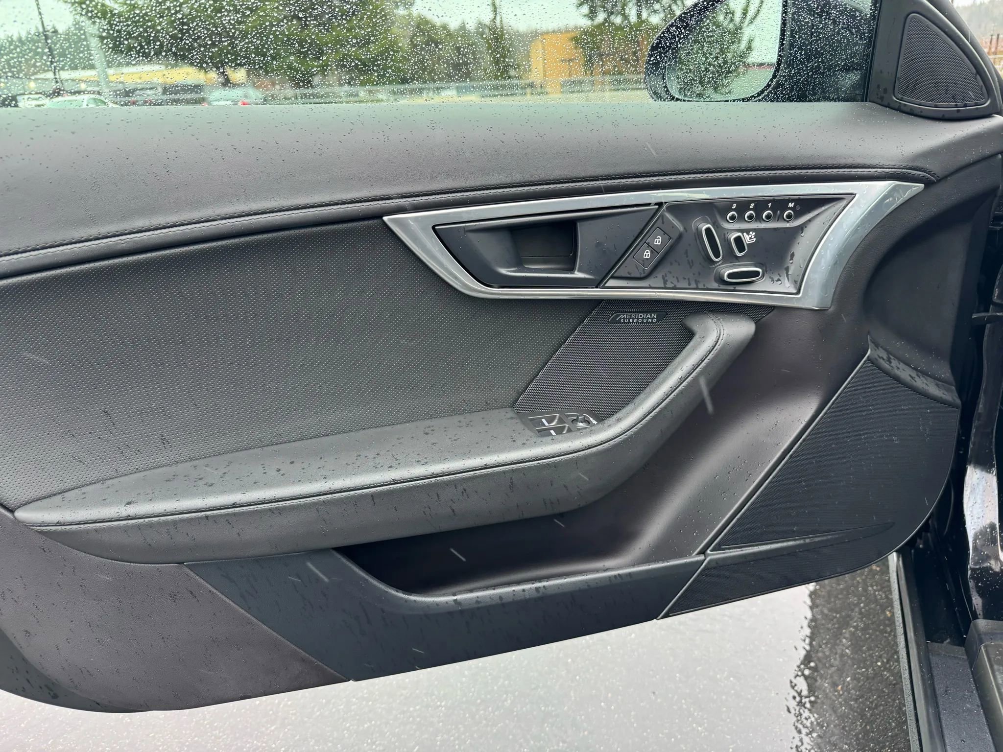 Used 2023 Jaguar F-TYPE Coupe image 38