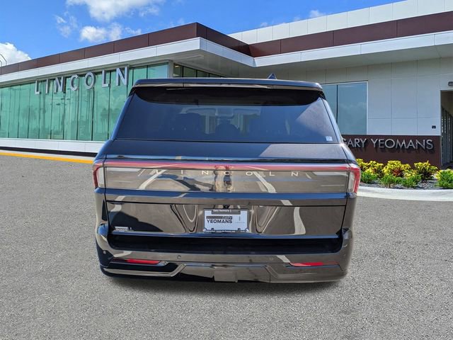 New 2026 Lincoln Navigator Premiere image 5