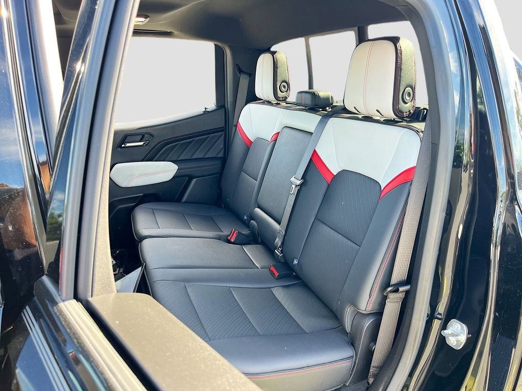 Used 2024 GMC Canyon AT4X image 25