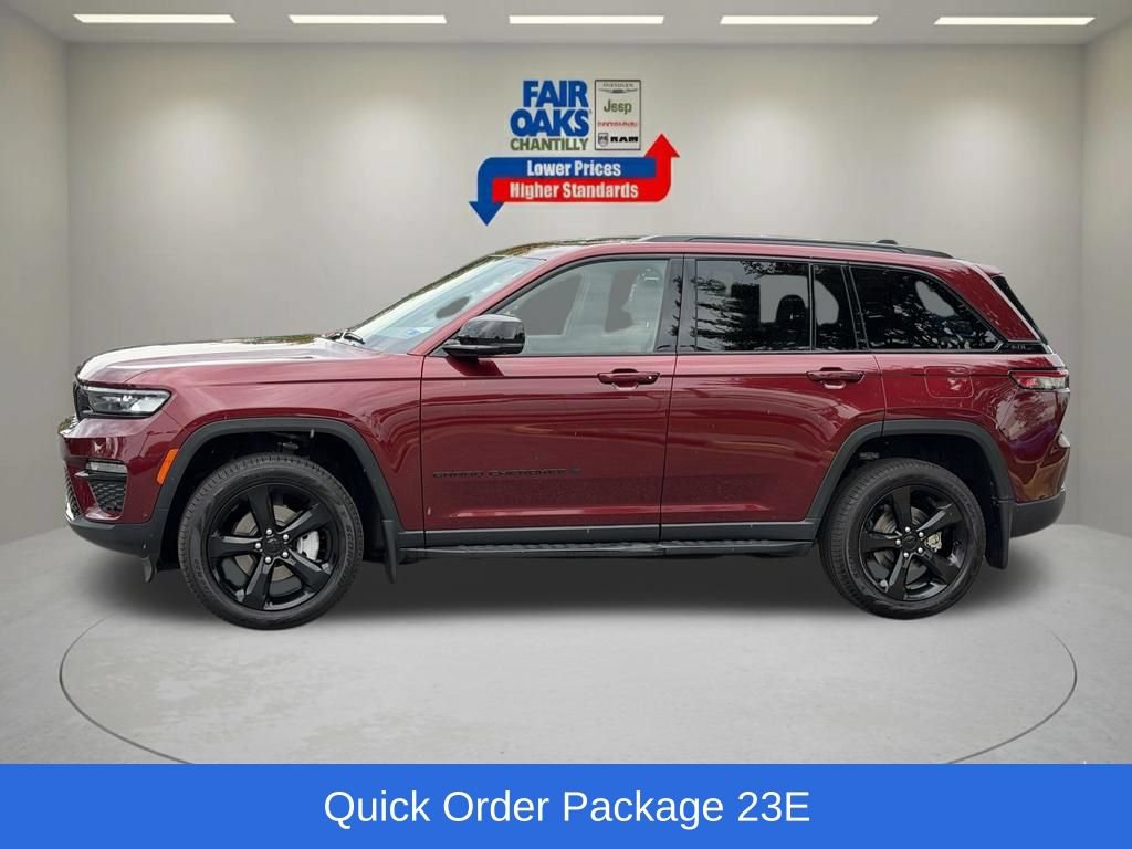 Used 2024 Jeep Grand Cherokee Limited w/ Luxury Tech Group II AWD/4WD image 12