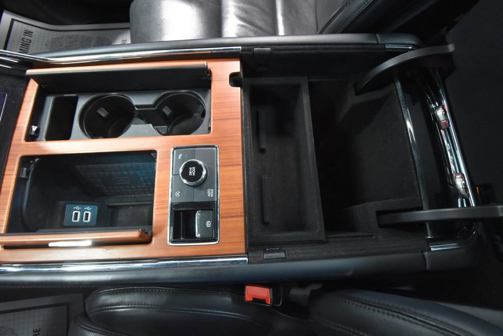 Used 2019 Lincoln Navigator Select AWD/4WD image 20