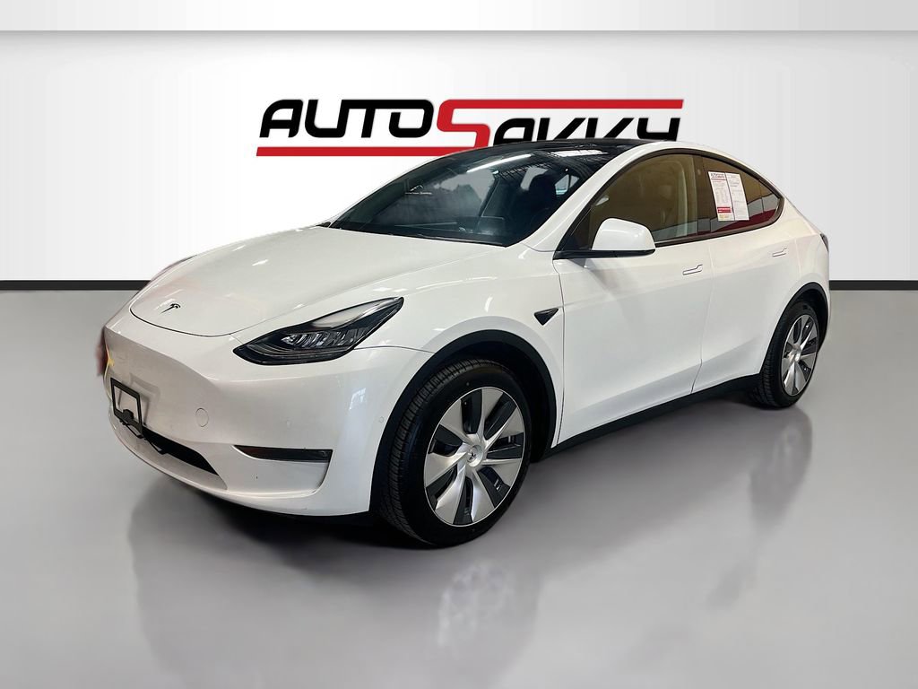 Used 2022 Tesla Model Y Long Range image 3