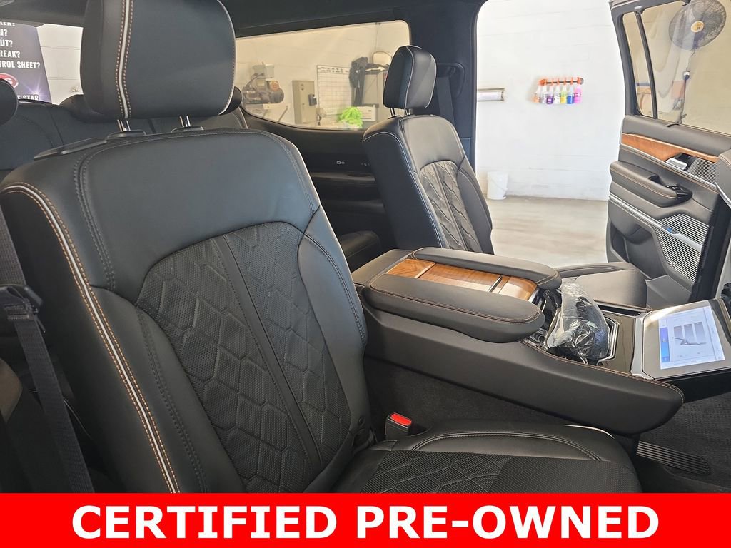Used 2023 Jeep Grand Wagoneer Series III image 11