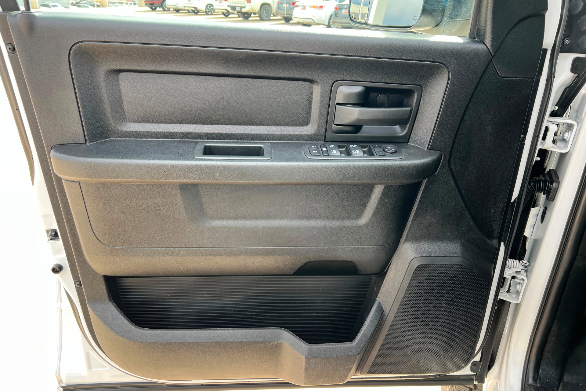 Used 2022 RAM 2500 Tradesman w/ Chrome Appearance Group AWD/4WD image 14