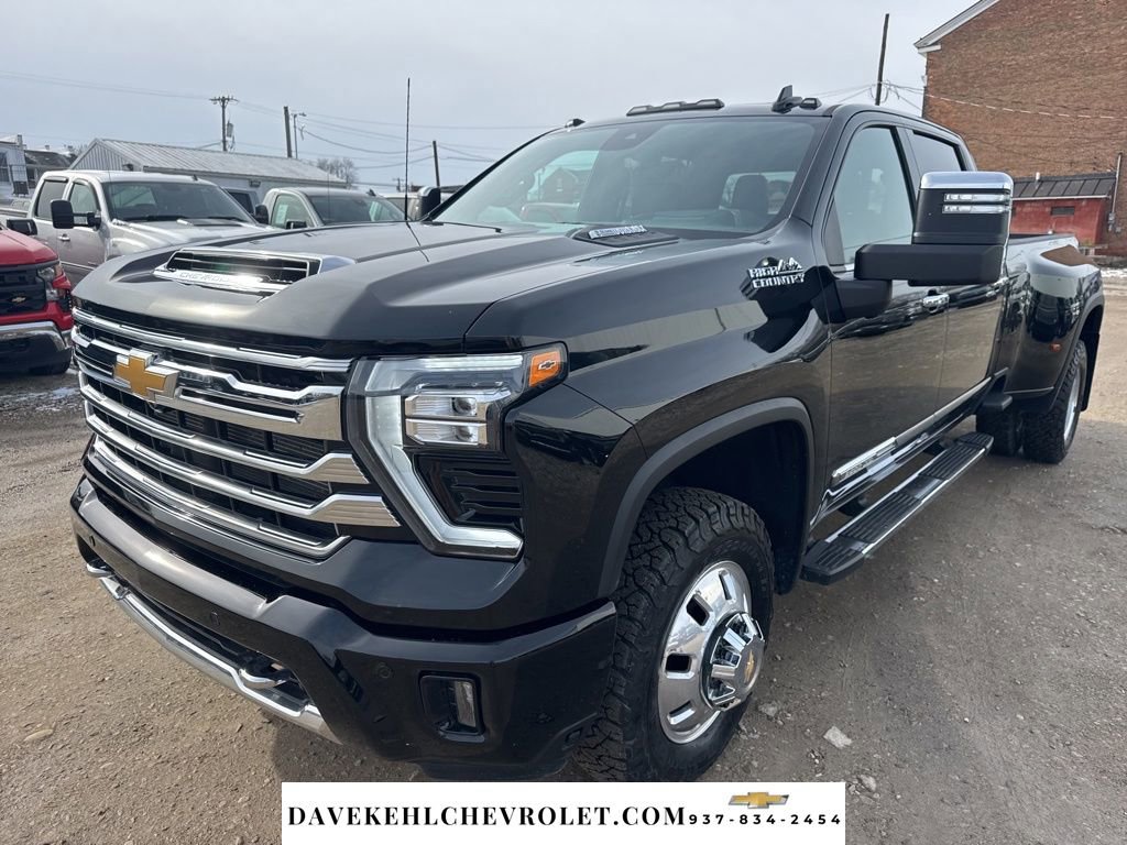 Used 2024 Chevrolet Silverado 3500 High Country w/ High Country Premium Package image 1