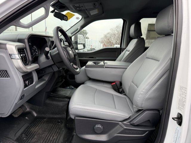 New 2026 Ford F350 XL w/ XL Chrome Package image 16