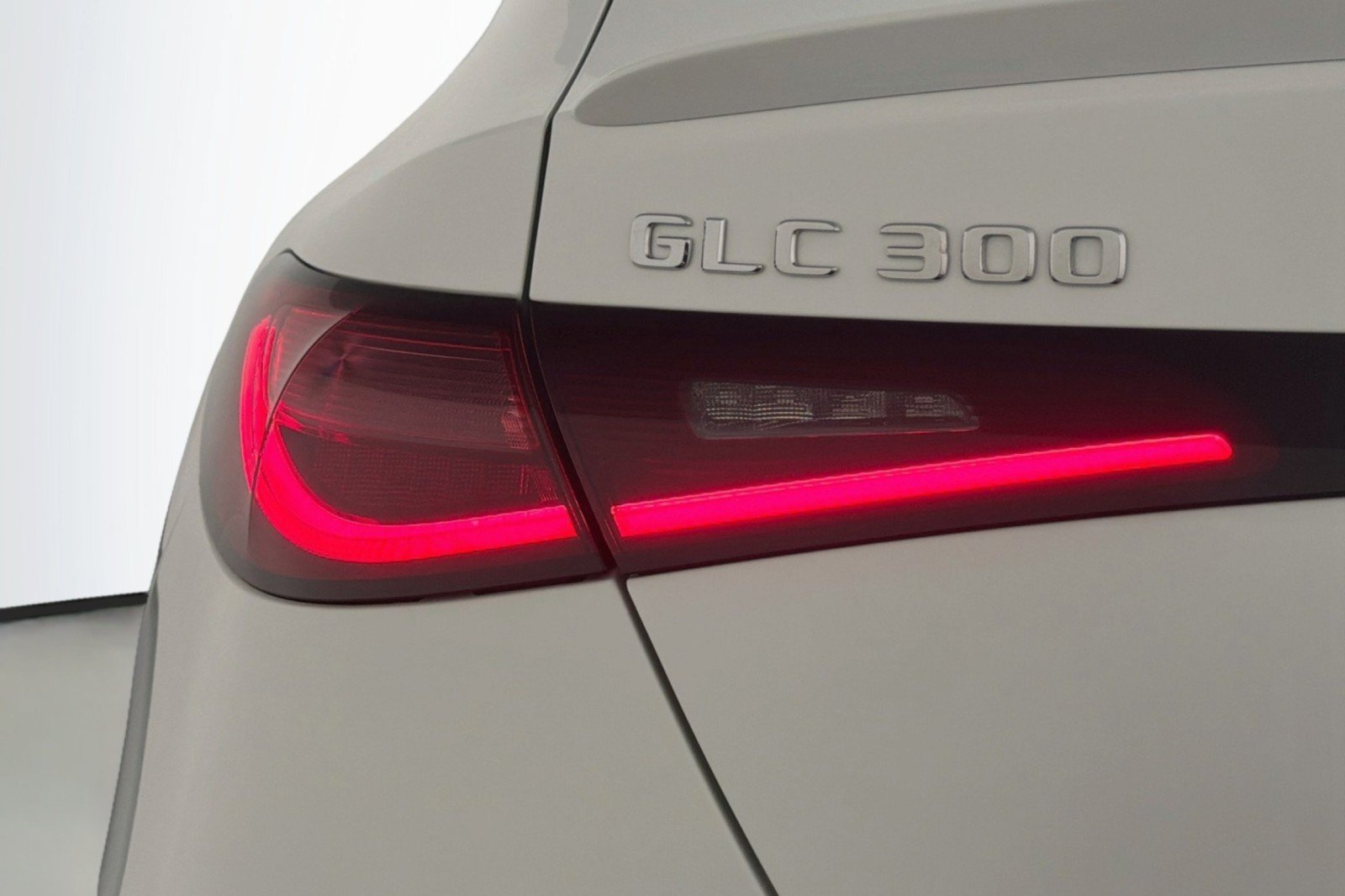 Certified 2025 Mercedes-Benz GLC 300 4MATIC image 17