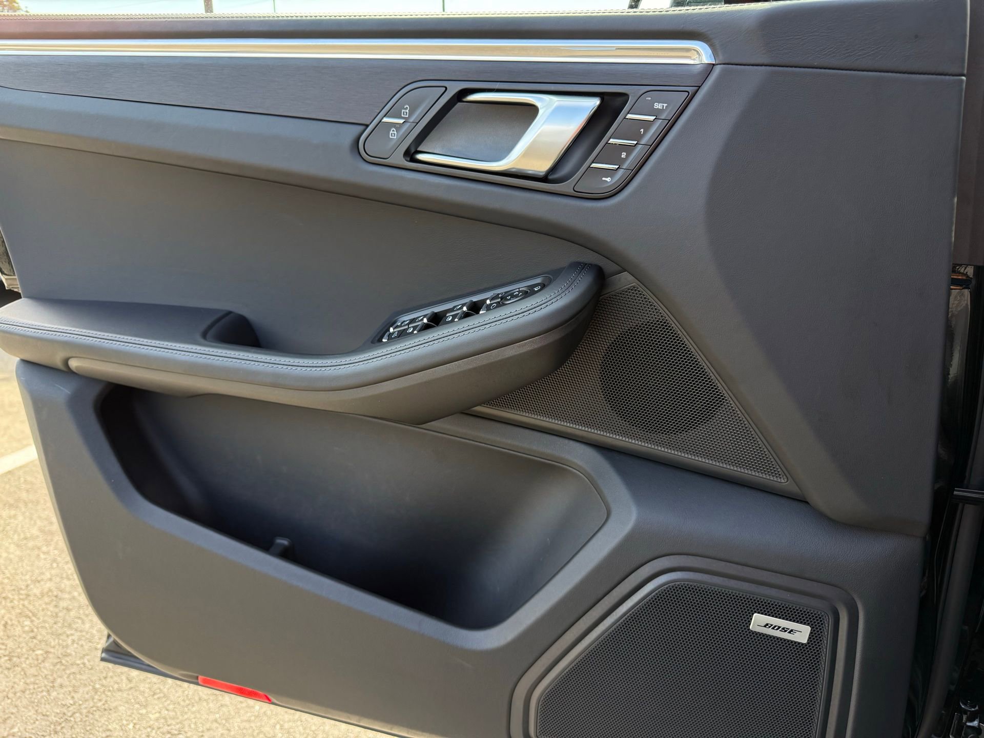 Certified 2025 Porsche Macan GTS image 26