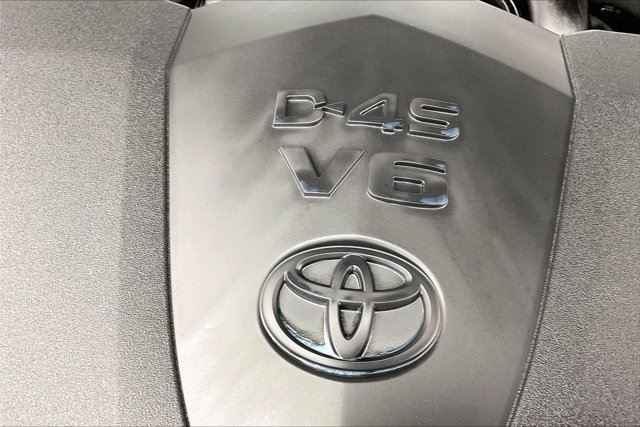 Used 2024 Toyota Camry XSE image 32