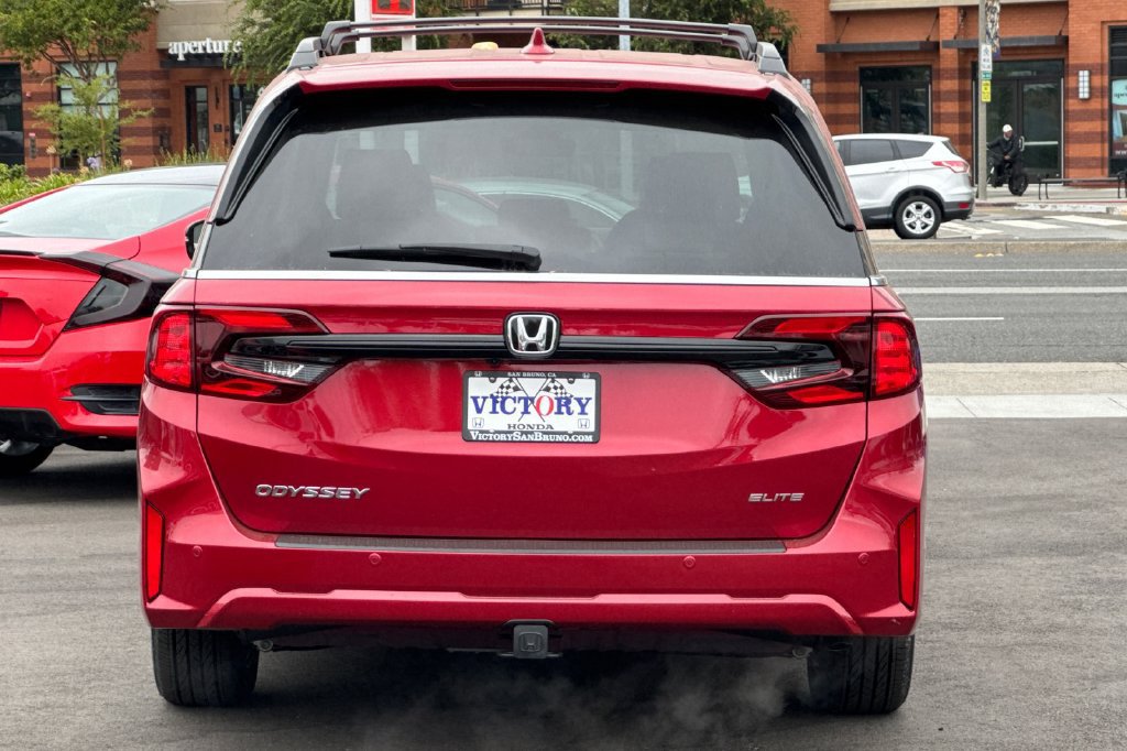 New 2027 Honda Odyssey Elite image 5