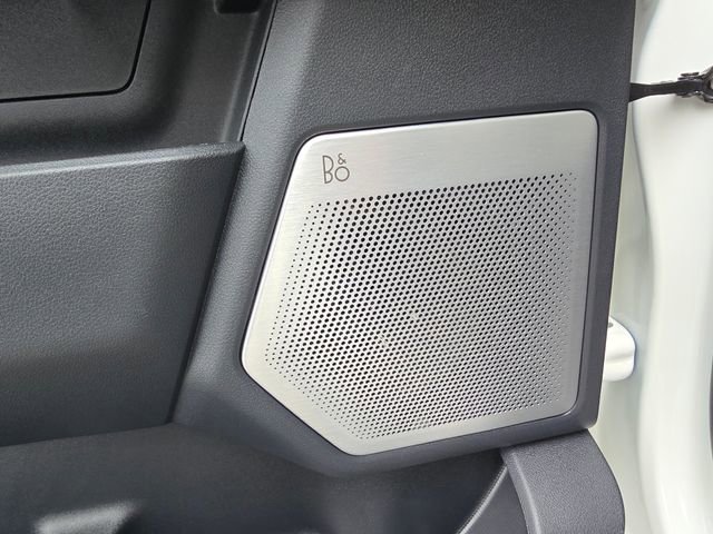 Used 2023 Ford F150 Lightning Platinum image 30