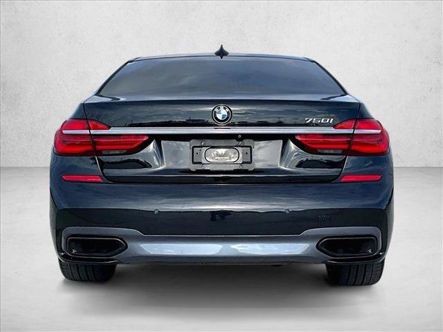 Used 2017 BMW 750i RWD image 4