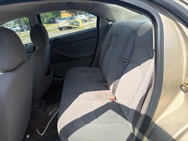 Used 2004 Chrysler Sebring LX FWD image 9