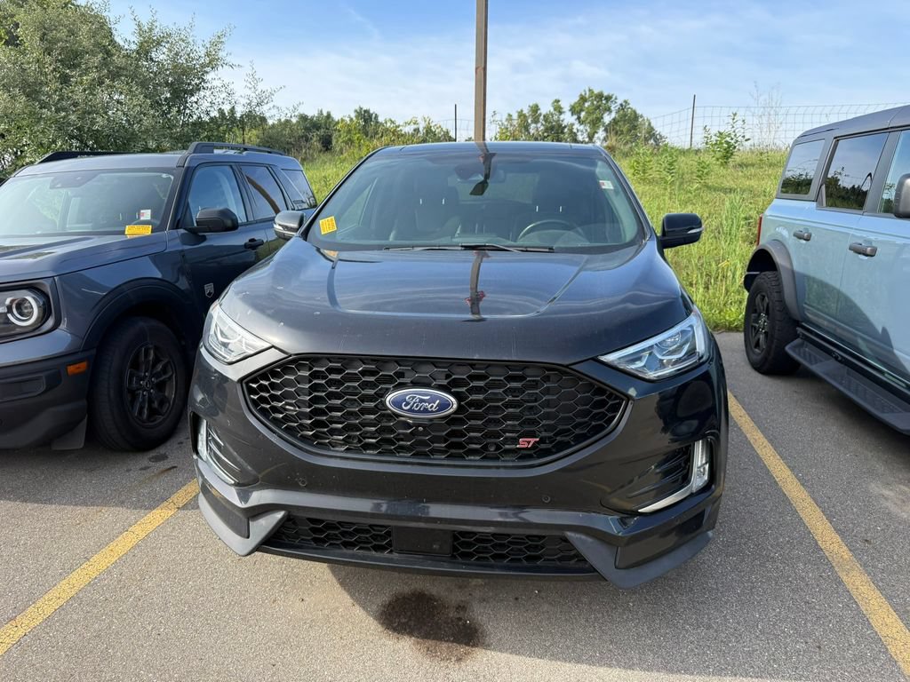 Certified 2021 Ford Edge ST w/ Equipment Group 401A AWD/4WD image 2