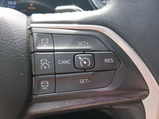 Used 2021 Jeep Grand Cherokee L Limited AWD/4WD image 20