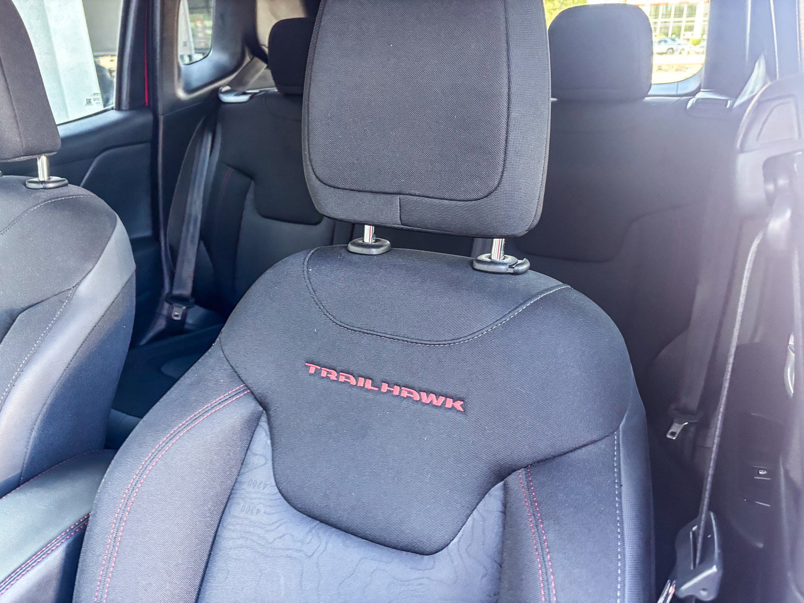 Used 2023 Jeep Renegade Trailhawk AWD/4WD image 25