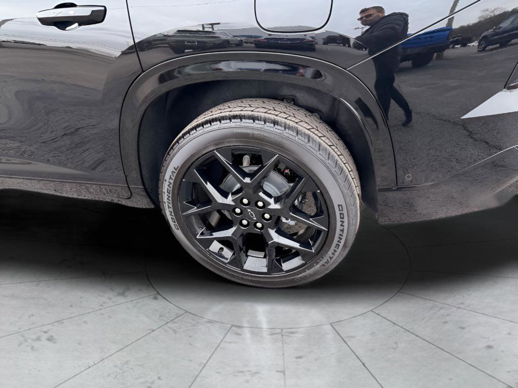New 2026 Chevrolet Traverse RS w/ LPO, Floor Liner Package image 9