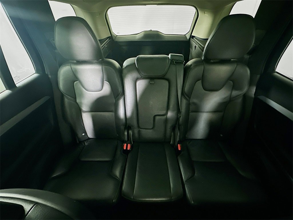 Used 2016 Volvo XC90 T5 Momentum image 13