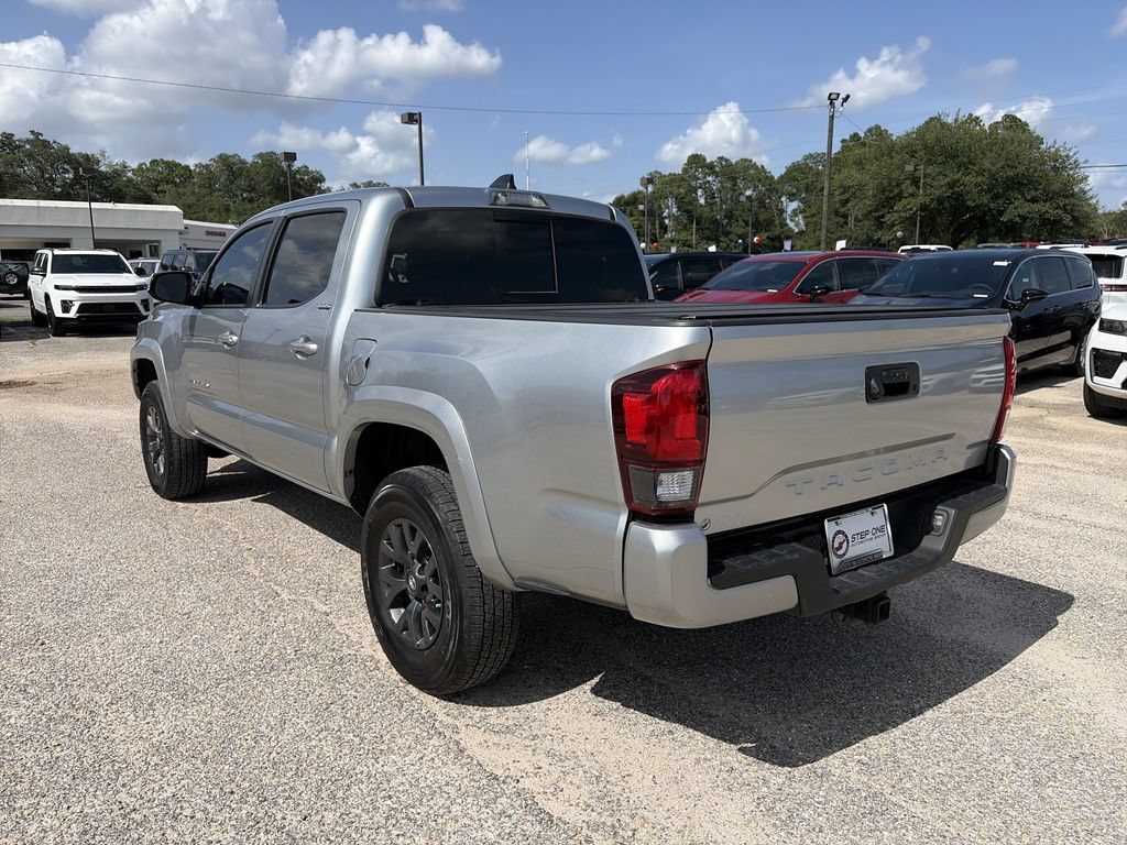 Used 2023 Toyota Tacoma SR5 w/ Technology Package AWD/4WD image 4