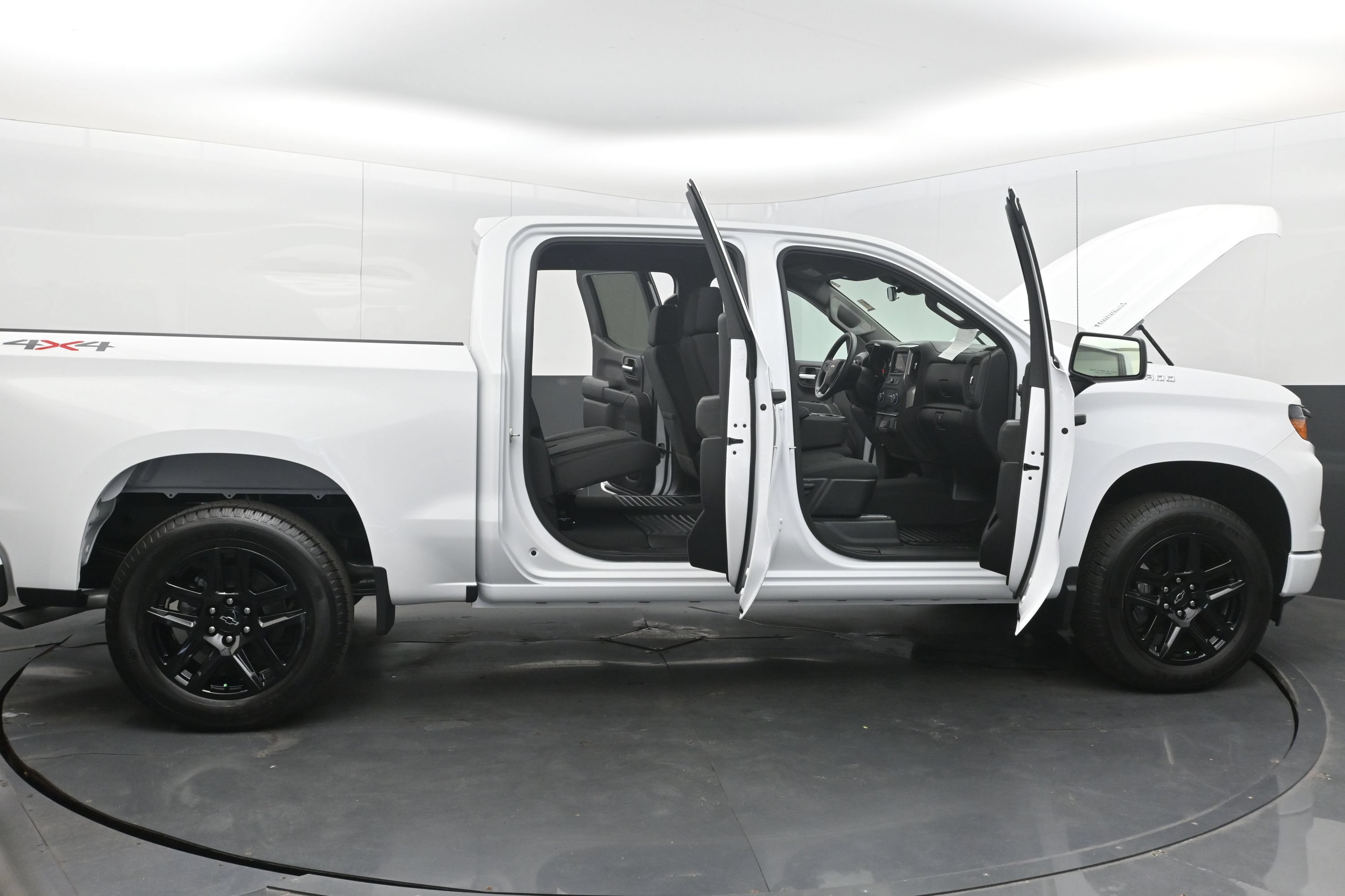 Used 2026 Chevrolet Silverado 1500 Custom AWD/4WD image 46